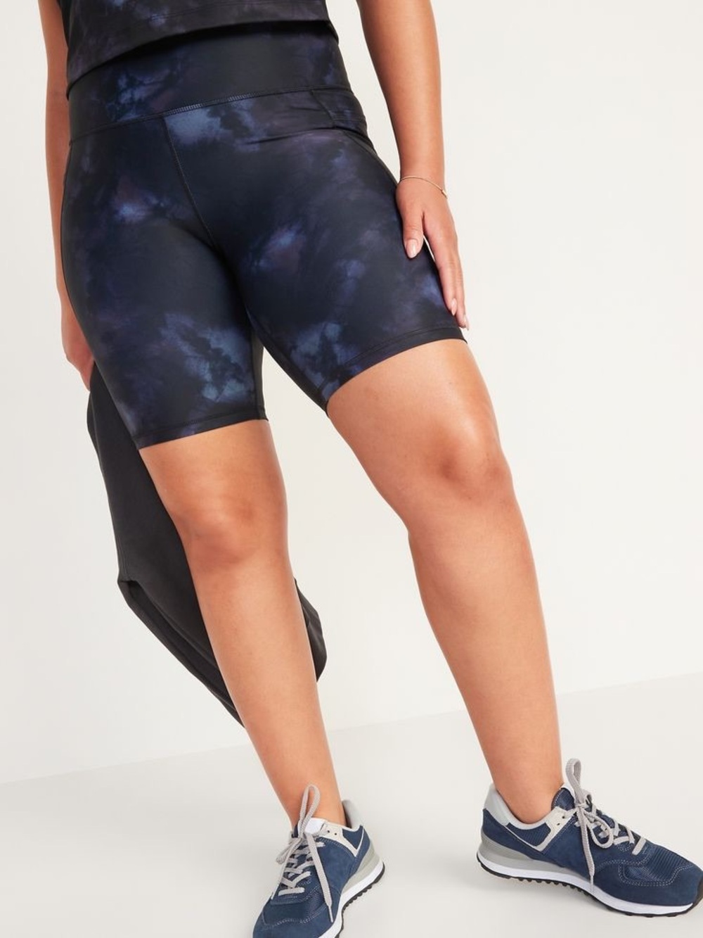Old Navy Active Powersoft High Rise Bike Shorts w/ pockets 8” inseam
